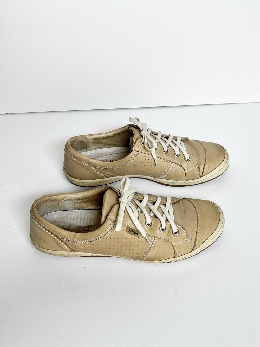 Josef Seibel 7M Caspian Tan Lace-Up Women’s Sneakers
